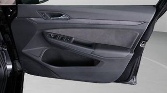 Volkswagen Golf STYLE ETSI DSG
