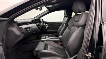 Audi Q8 e-tron QUATTRO BLACK EDITION