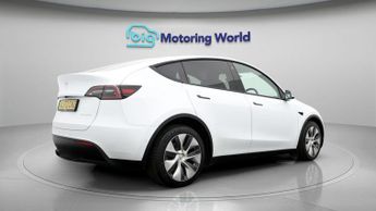 Tesla Model Y LONG RANGE AWD