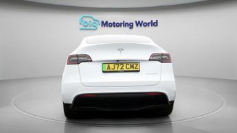 Tesla Model Y LONG RANGE AWD