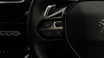 Peugeot 208 PURETECH ALLURE PREMIUM PLUS S/S