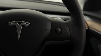 Tesla Model 3 MODEL 3