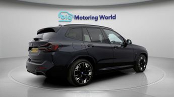 BMW iX3 M SPORT PRO
