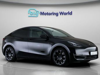 Tesla Model Y LONG RANGE AWD
