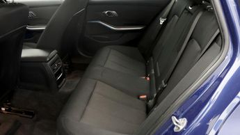 BMW 3 Series 330E SE PRO