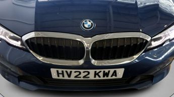 BMW 3 Series 330E SE PRO