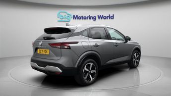 Nissan Qashqai DIG-T N-CONNECTA DCT