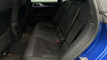 BMW i4 EDRIVE40 M SPORT