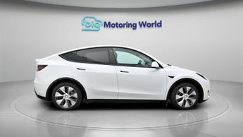 Tesla Model Y BASE