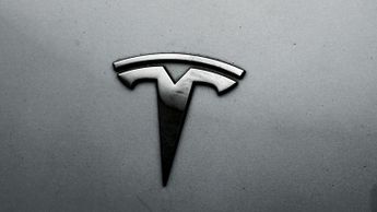 Tesla Model Y BASE