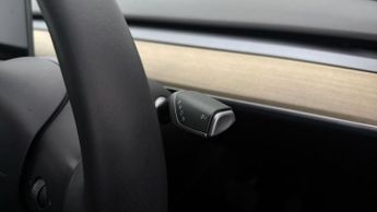 Tesla Model Y BASE