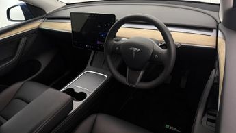 Tesla Model Y BASE