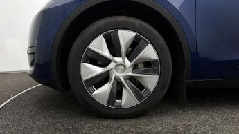 Tesla Model Y BASE