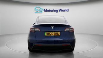 Tesla Model Y BASE
