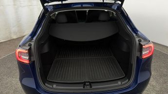 Tesla Model Y BASE
