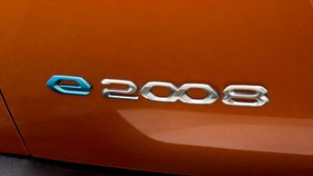 Peugeot E-2008 GT PREMIUM