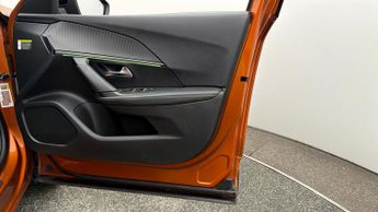 Peugeot E-2008 GT PREMIUM