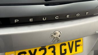Peugeot E-2008 ALLURE PREMIUM PLUS