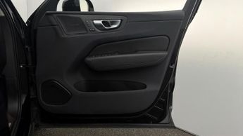 Volvo XC60 RECHARGE T6 PLUS AWD