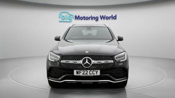 Mercedes-Benz GLC GLC 300 E 4MATIC AMG LINE