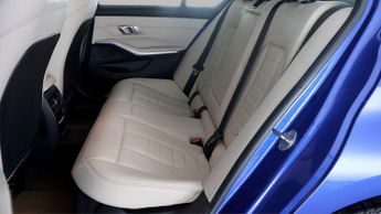 BMW 3 Series 330E M SPORT