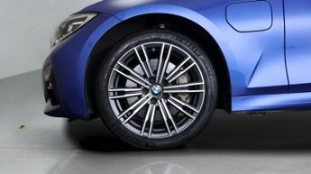 BMW 3 Series 330E M SPORT