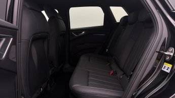 Audi Q4 e-tron S LINE