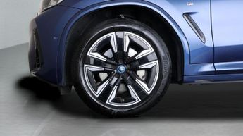 BMW iX3 M SPORT