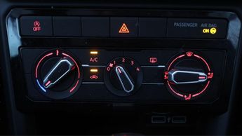 Volkswagen T-Cross SE TSI DSG