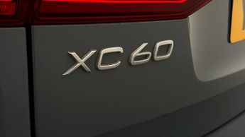 Volvo XC60 RECHARGE T6 CORE AWD