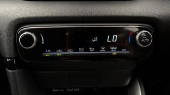 Toyota Yaris ICON