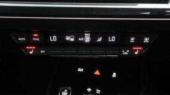 Audi Q4 e-tron S LINE