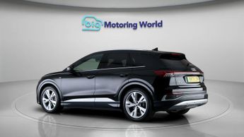 Audi Q4 e-tron S LINE