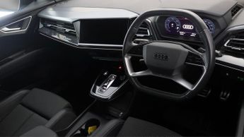 Audi Q4 e-tron S LINE