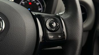 Toyota Yaris VVT-I ICON TECH