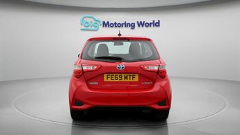 Toyota Yaris VVT-I ICON TECH