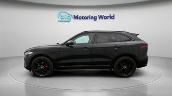Jaguar F-PACE R-DYNAMIC BLACK