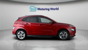 Hyundai KONA PREMIUM