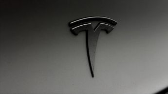 Tesla Model Y BASE