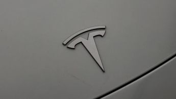 Tesla Model Y BASE