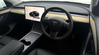 Tesla Model Y BASE