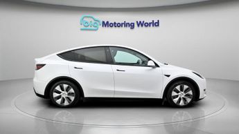 Tesla Model Y BASE