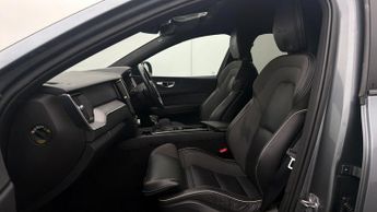 Volvo XC60 T5 R-DESIGN