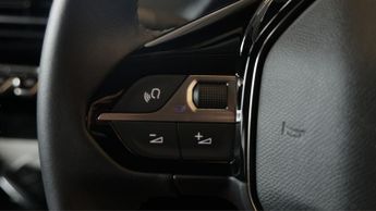 Peugeot E-208 ALLURE