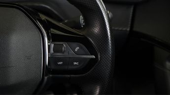 Peugeot E-2008 GT PREMIUM