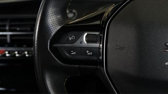 Peugeot E-2008 GT PREMIUM