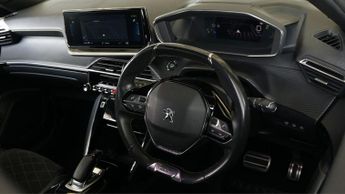 Peugeot E-2008 GT PREMIUM