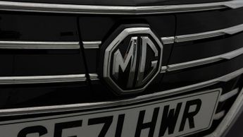 MG MG5 EXCLUSIVE