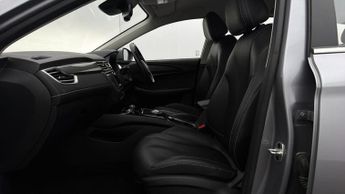 MG MG5 EXCLUSIVE