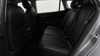 MG MG5 EXCLUSIVE
